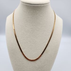Elegant Vintage 70s Gold Tone Flat Chain Link Necklace